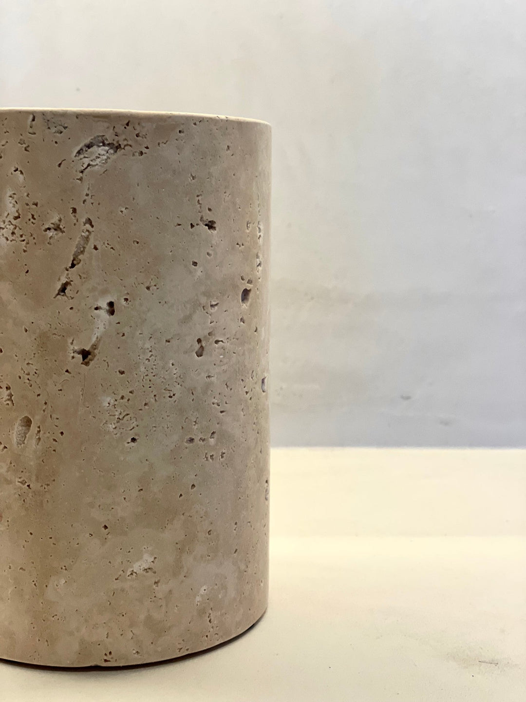 Wijnkoeler travertin